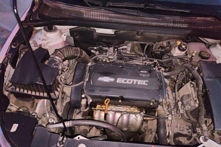 Used Chevrolet Cruze 2012 1.6L SE Automatic Engine Bay Right