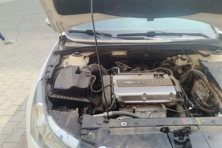 Used Chevrolet Cruze 2012 1.8L SE AT Engine Bay Right