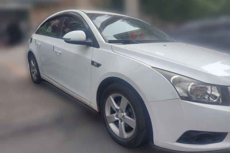 Used Chevrolet Cruze 2012 1.6L SE MT Front Right 45 Deg