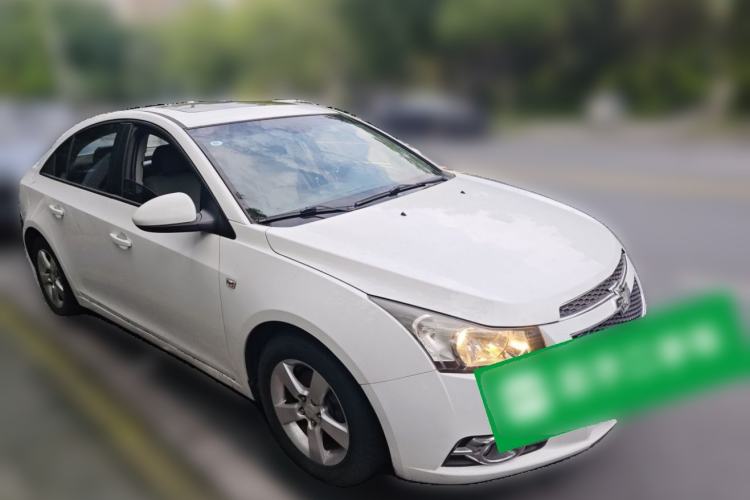 Used Chevrolet Cruze 2012 1.6L SE MT Front Right 45 Deg