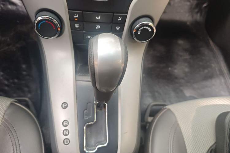 Used Chevrolet Cruze 2012 1.6L SE Automatic Gear Lever
