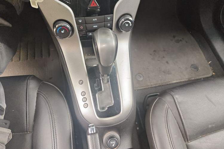 Used Chevrolet Cruze 2012 1.8L SX Automatic Transmission Gear Lever