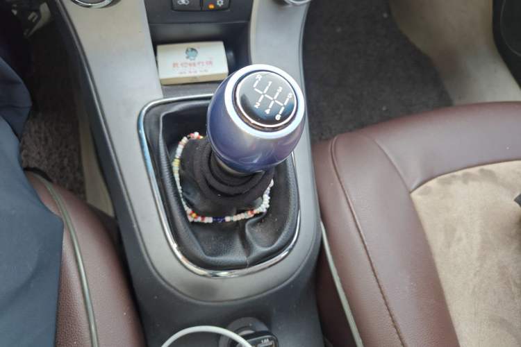 Used Chevrolet Cruze 2012 1.6L SE MT Gear Lever