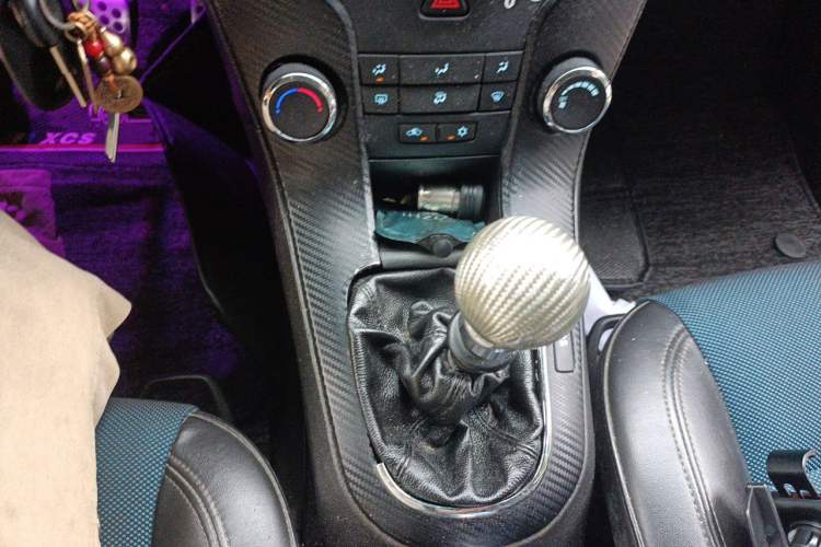 Used Chevrolet Cruze 2012 1.6T SE MT Gear Lever