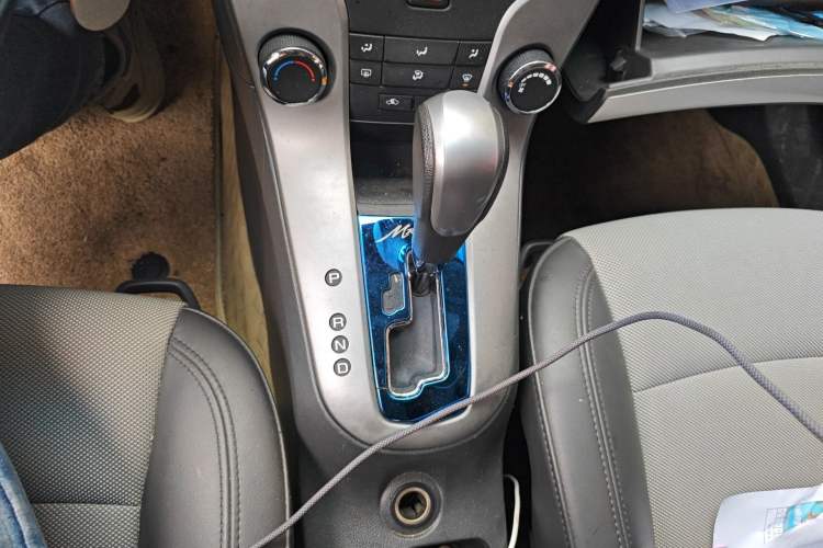 Used Chevrolet Cruze 2012 1.6L SE Automatic Gear Lever