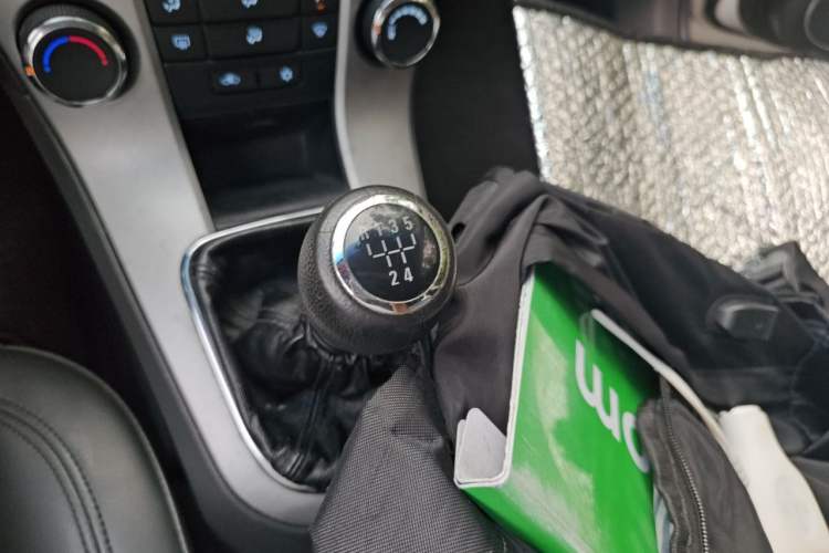 Used Chevrolet Cruze 2012 1.6L SE MT Gear Lever