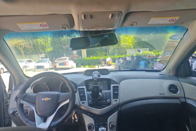 Used Chevrolet Cruze 2012 1.6L SL MT Headliner