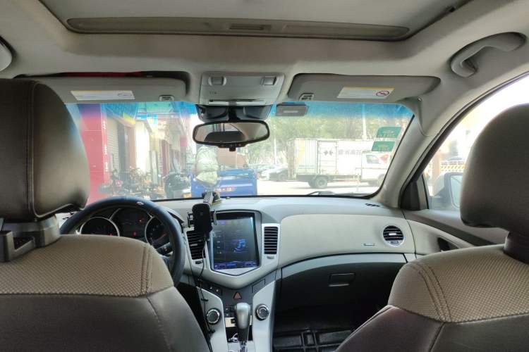 Used Chevrolet Cruze 2012 1.8L SE AT Headliner