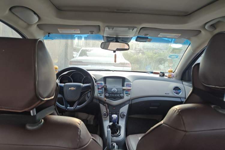 Used Chevrolet Cruze 2012 1.6L SE MT Headliner