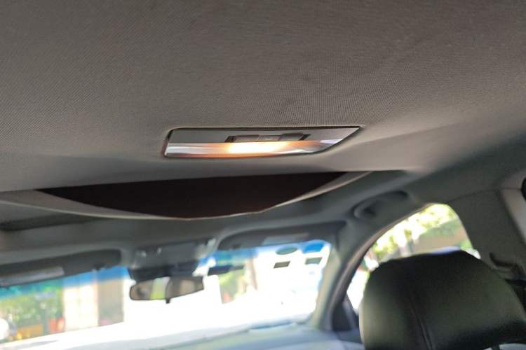 Used Chevrolet Cruze 2012 1.6L SL Grand Edition Manual Transmission Headliner