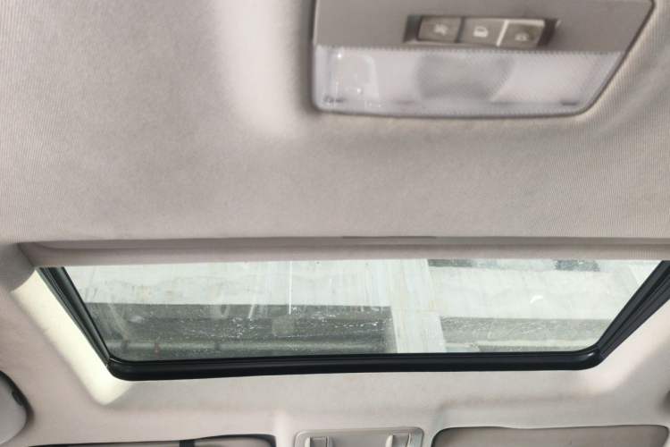 Used Chevrolet Cruze 2012 1.6L SE MT Headliner