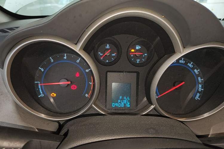 Used Chevrolet Cruze 2012 1.6L SL MT Instrument Cluster