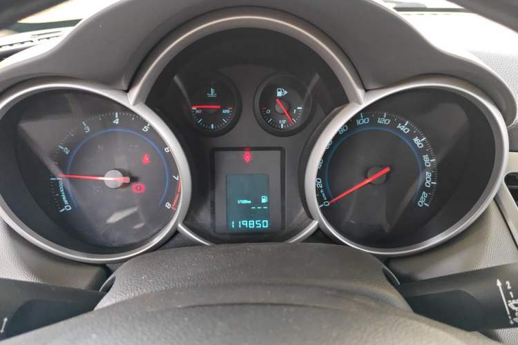 Used Chevrolet Cruze 2012 1.6L SL MT Instrument Cluster