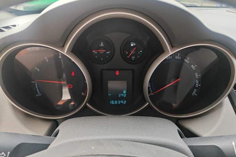 Used Chevrolet Cruze 2012 1.6L SL MT Instrument Cluster