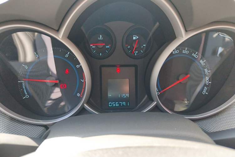 Used Chevrolet Cruze 2012 1.6L SE MT Instrument Cluster