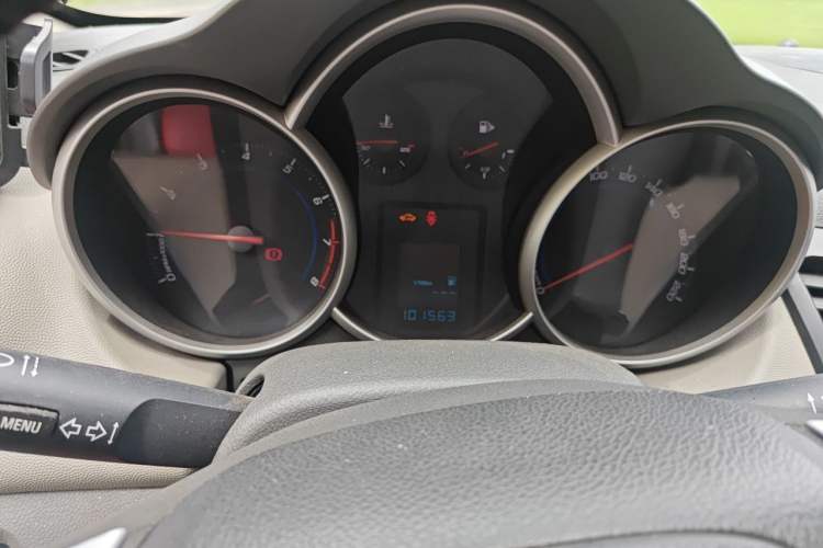 Used Chevrolet Cruze 2012 1.6L SL MT Instrument Cluster