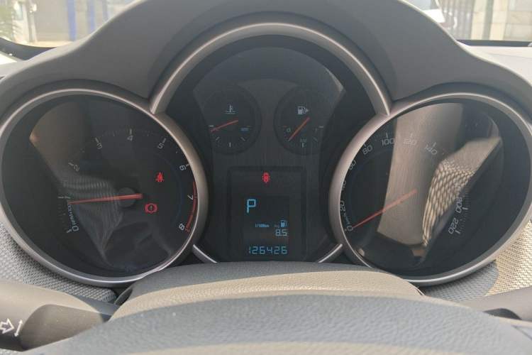 Used Chevrolet Cruze 2012 1.8L SE AT Instrument Cluster