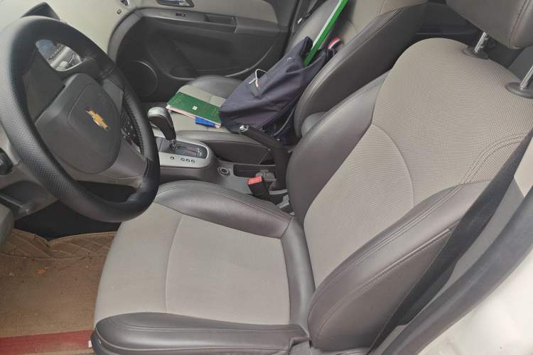 Used Chevrolet Cruze 2012 1.8L SE AT Left Front Seat