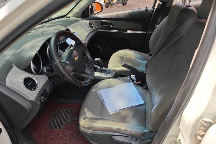Used Chevrolet Cruze 2012 1.8L SE AT Left Front Seat