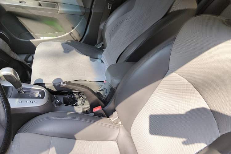 Used Chevrolet Cruze 2012 1.8L SE AT Left Front Seat