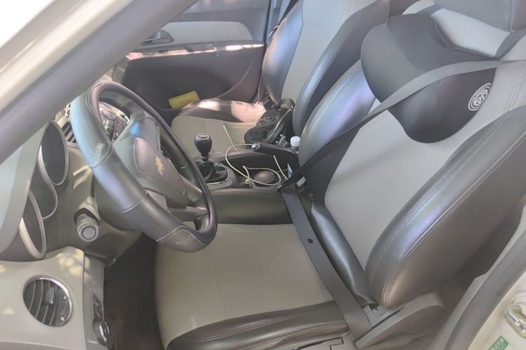 Used Chevrolet Cruze 2012 1.6L SL MT Left Front Seat