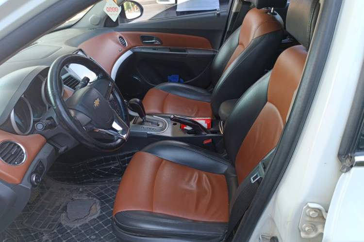 Used Chevrolet Cruze 2012 1.8L SE AT Left Front Seat
