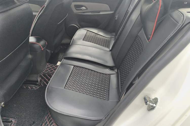 Used Chevrolet Cruze 2012 1.8L SE AT Left Rear Seat