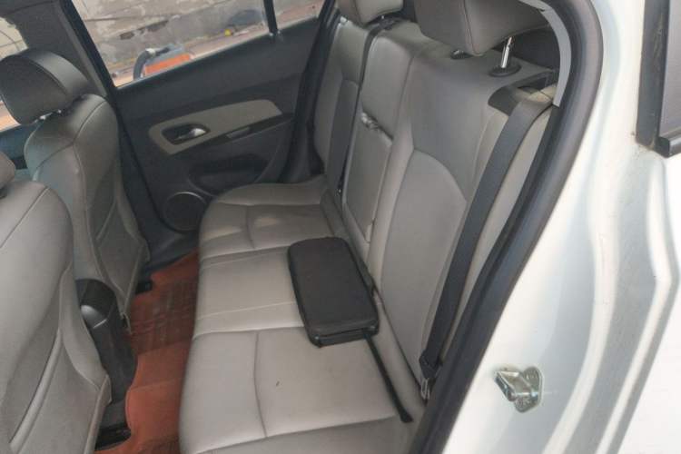 Used Chevrolet Cruze 2012 1.8L SE AT Left Rear Seat