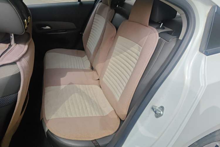 Used Chevrolet Cruze 2012 1.6L SL MT Left Rear Seat
