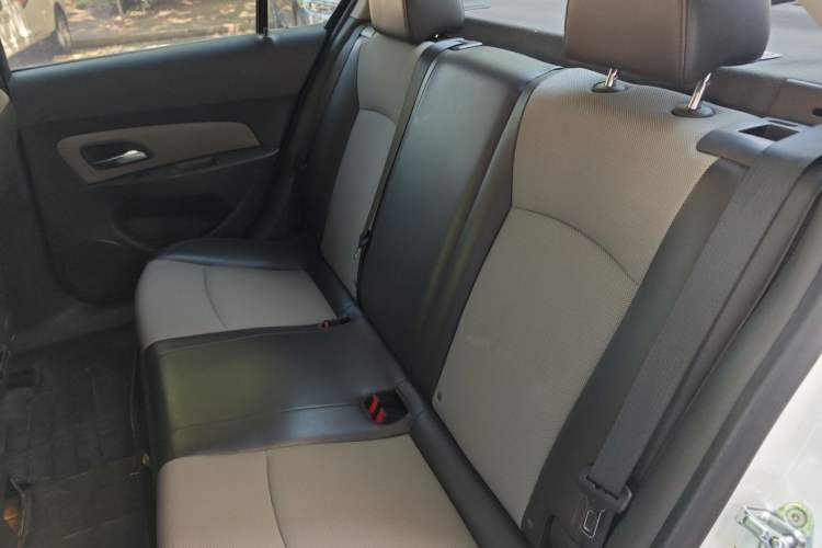 Used Chevrolet Cruze 2012 1.6L SL Grand Edition Manual Transmission Left Rear Seat