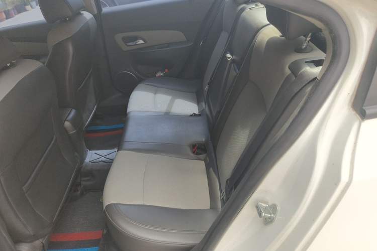 Used Chevrolet Cruze 2012 1.6L SL Grand Edition Automatic Left Rear Seat