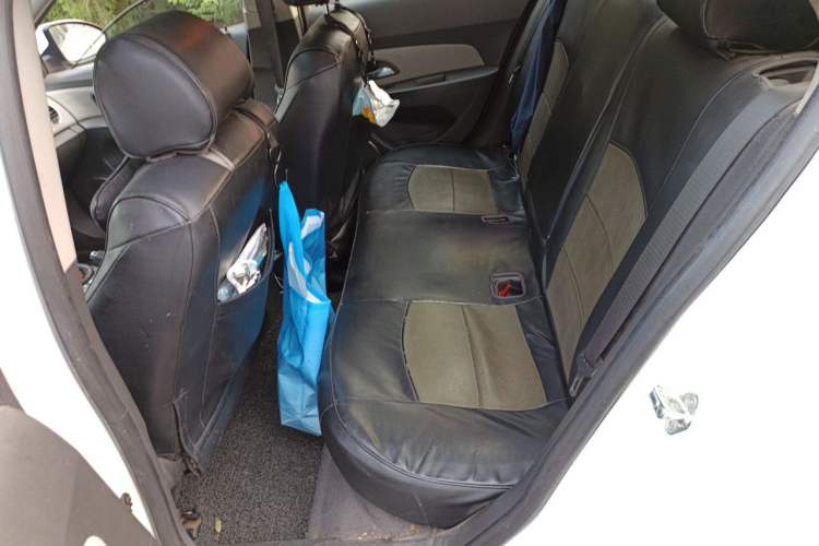 Used Chevrolet Cruze 2012 1.6L SE MT Left Rear Seat