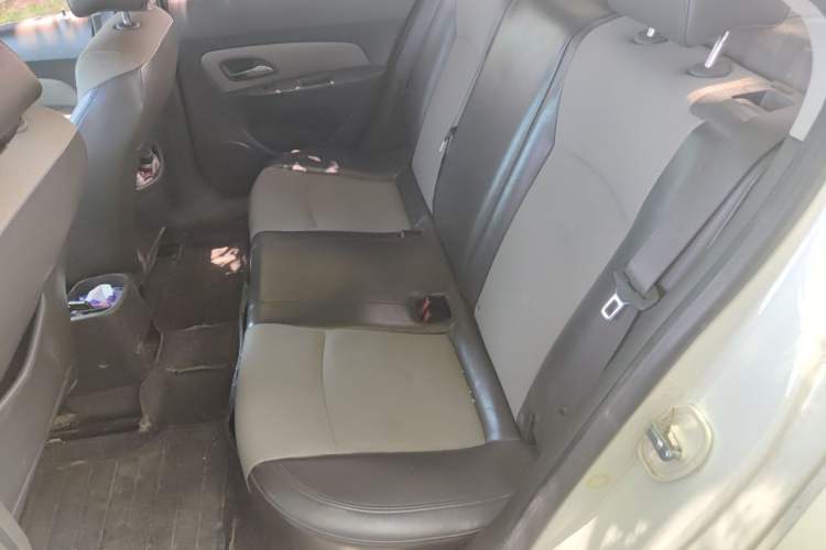 Used Chevrolet Cruze 2012 1.6L SL MT Left Rear Seat