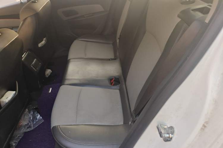 Used Chevrolet Cruze 2012 1.6L SL MT Left Rear Seat