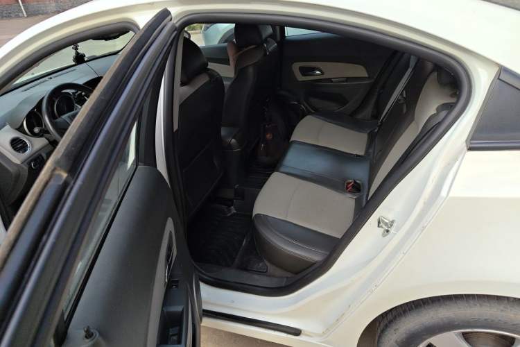Used Chevrolet Cruze 2012 1.6L SE Automatic Left Rear Seat