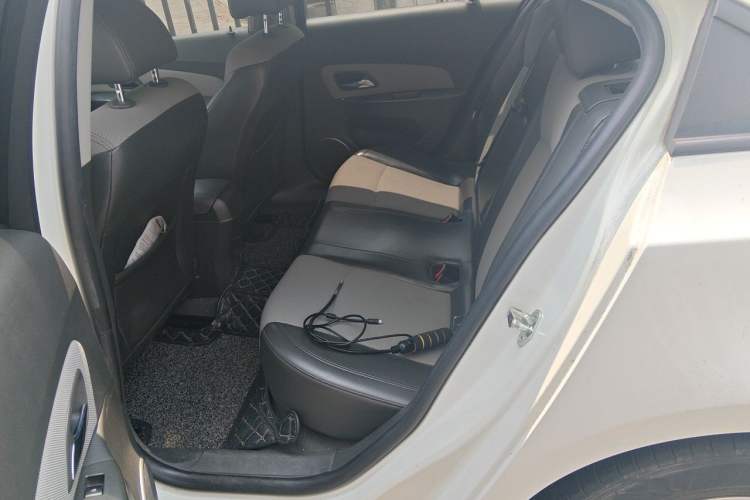 Used Chevrolet Cruze 2012 1.8L SE AT Left Rear Seat