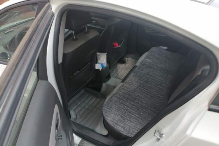 Used Chevrolet Cruze 2012 1.6L SL MT Left Rear Seat