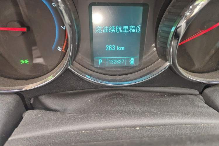 Used Chevrolet Cruze 2012 1.8L SX Automatic Transmission Odometer Close Up
