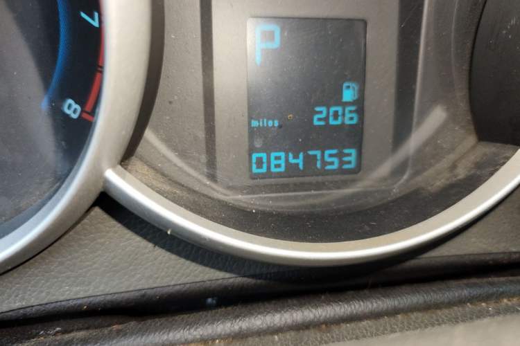 Used Chevrolet Cruze 2012 1.6L SL Grand Edition Automatic Odometer Close Up