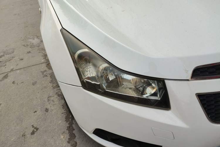 Used Chevrolet Cruze 2012 1.8L SE AT Right Front Headlight