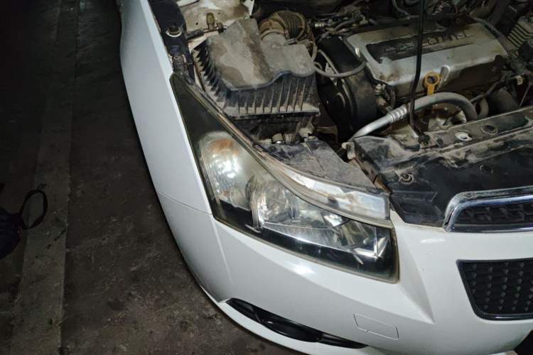 Used Chevrolet Cruze 2012 1.6L SE MT Right Front Headlight