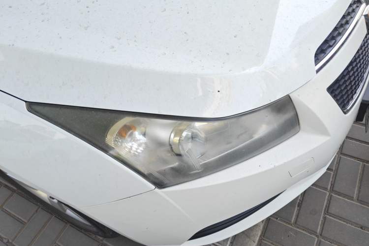 Used Chevrolet Cruze 2012 1.6L SL MT Right Front Headlight