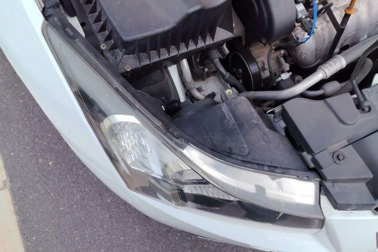 Used Chevrolet Cruze 2012 1.8L SE AT Right Front Headlight