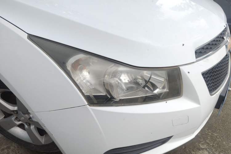 Used Chevrolet Cruze 2012 1.6L SL Grand Edition Manual Transmission Right Front Headlight