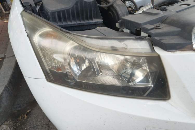 Used Chevrolet Cruze 2012 1.8L SE AT Right Front Headlight