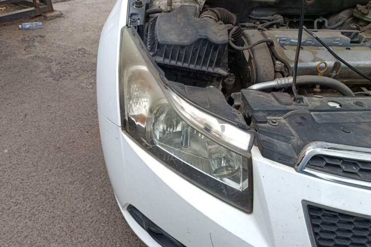 Used Chevrolet Cruze 2012 1.6L SE MT Right Front Headlight