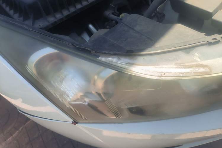 Used Chevrolet Cruze 2012 1.6L SE MT Right Front Headlight