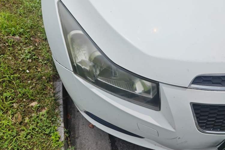 Used Chevrolet Cruze 2012 1.6L SL MT Right Front Headlight