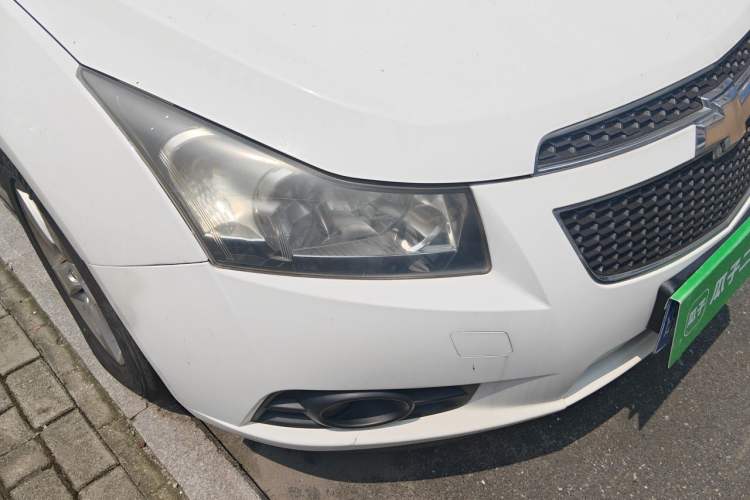Used Chevrolet Cruze 2012 1.8L SE AT Right Front Headlight