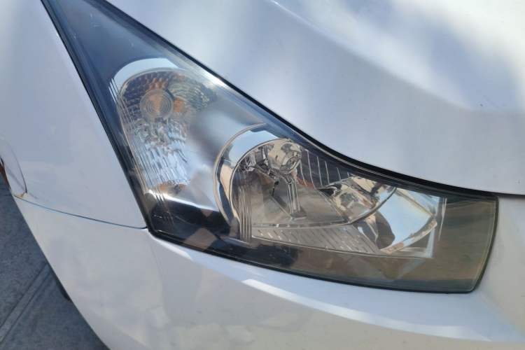 Used Chevrolet Cruze 2012 1.8L SE AT Right Front Headlight